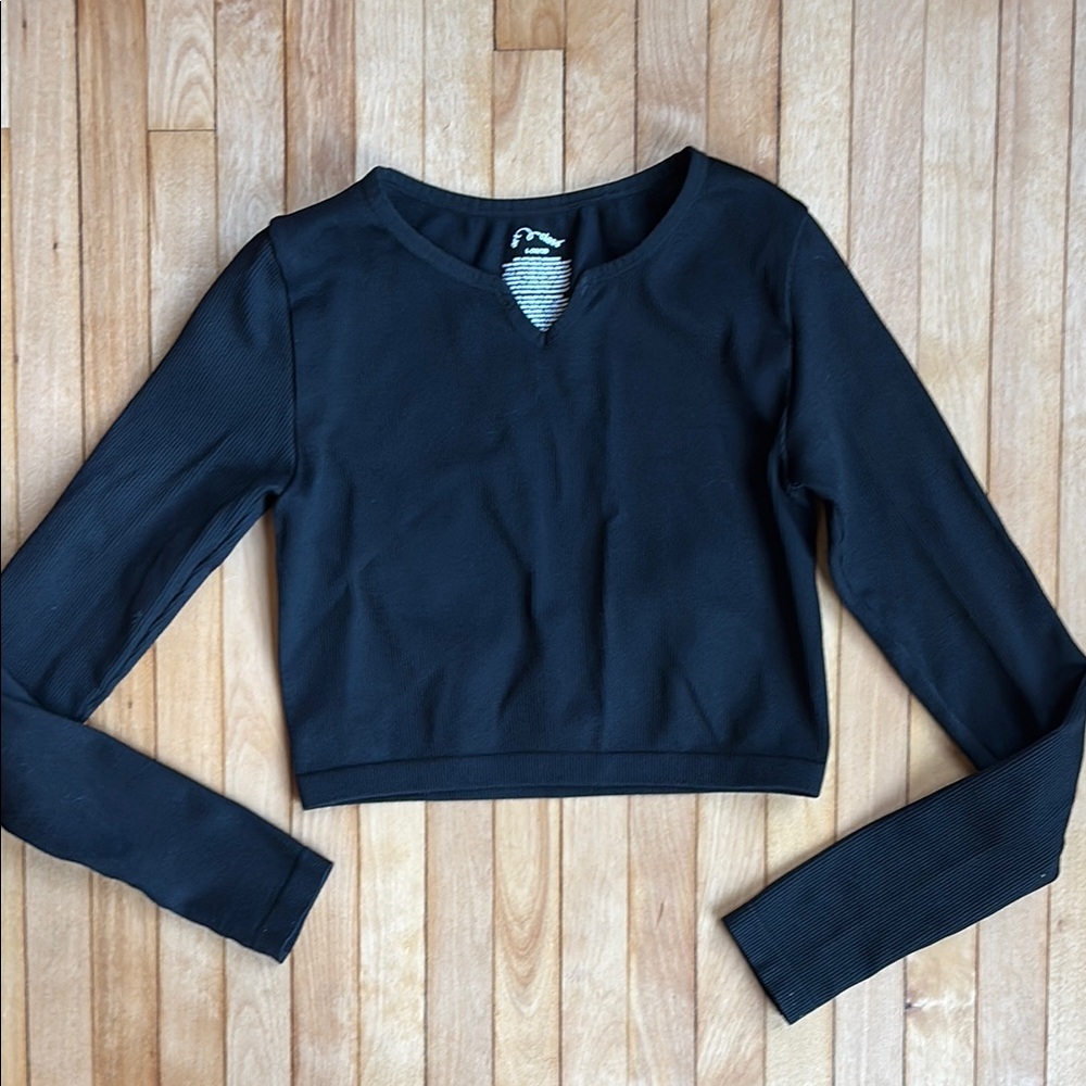 Girls Ribbed Black Long Sleeve Crop Top